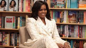 Michelle Obama defiende diversidad de EEUU en polémica por dichos de Trump