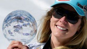 Shiffrin concluye con victoria una temporada de ensueño