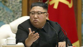 HYUNG-JIN KIM
