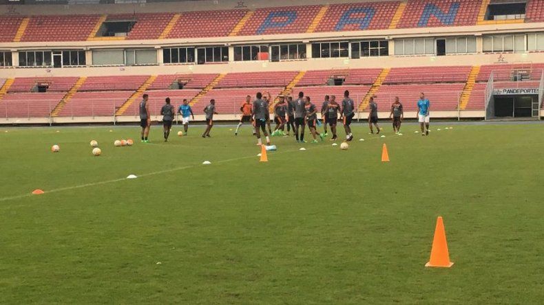 Tauro cumplió con su último entrenamiento en el Rommel Fernández
