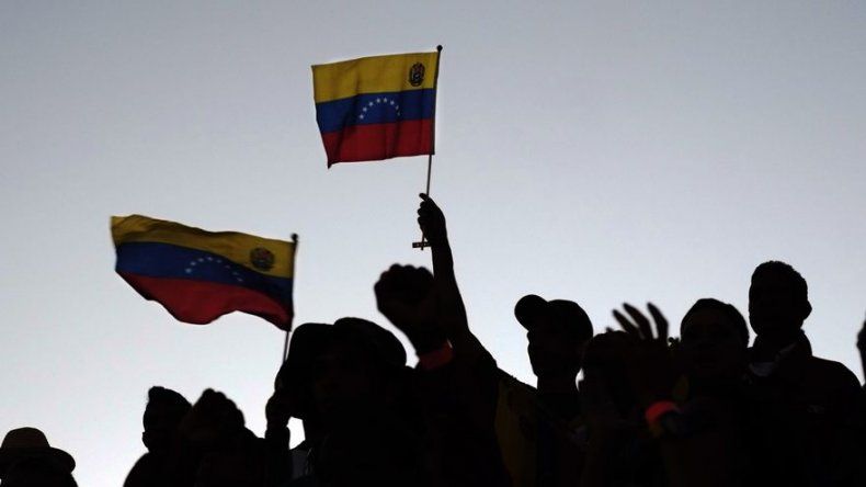 Imputarán a policía por muerte de joven durante protesta en Venezuela