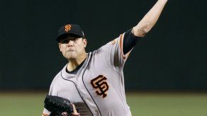 Moore abanica a 11; Gigantes barren a Diamondbacks