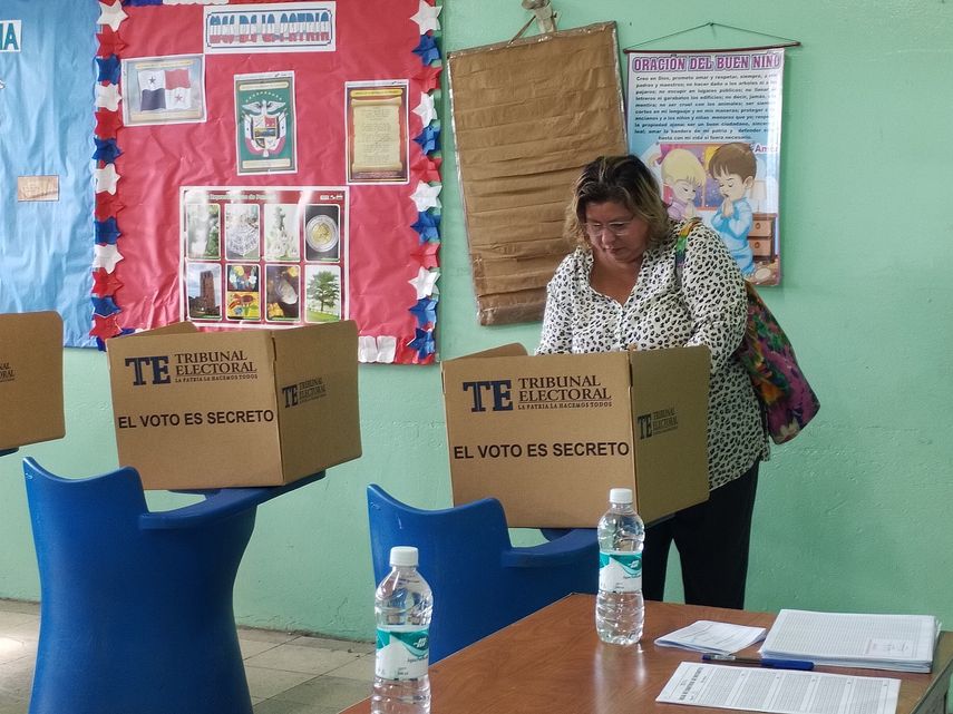 En estas elecciones internas del Molirena hay 10