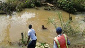 Tubería rota en Espinar afecta suministro de agua en sectores de Colón