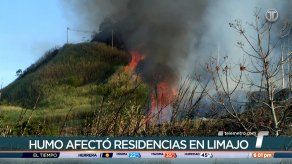 Bomberos trabajan para combatir incendios de masa vegetal en San Miguelito