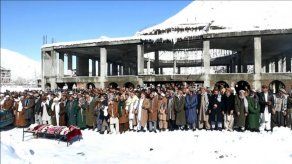 Al menos 260 muertos por aludes en Afganistán