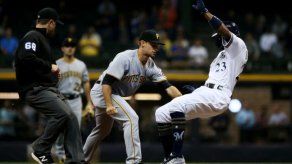 Orioles respiran y Medias Rojas resbalan