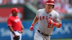 Angelinos y Mike Trout llegan a un acuerdo por un año y un millón de dólares