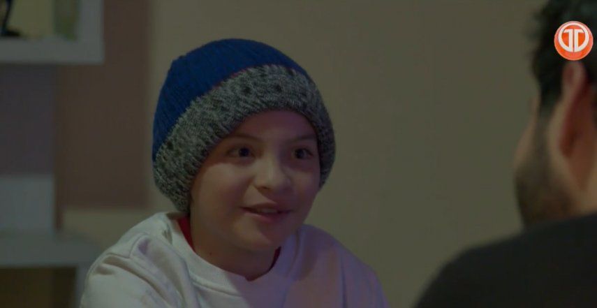 ENFERMERAS | Javi visita a María Clara y le dice a Carlos que la cuide