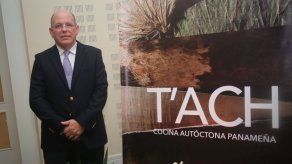 Libro T’ACH de Charlie Collins nominado a los Óscar de la gastronomía