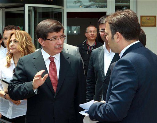 La OTAN analizará acciones contra Siria por derribar avión turco