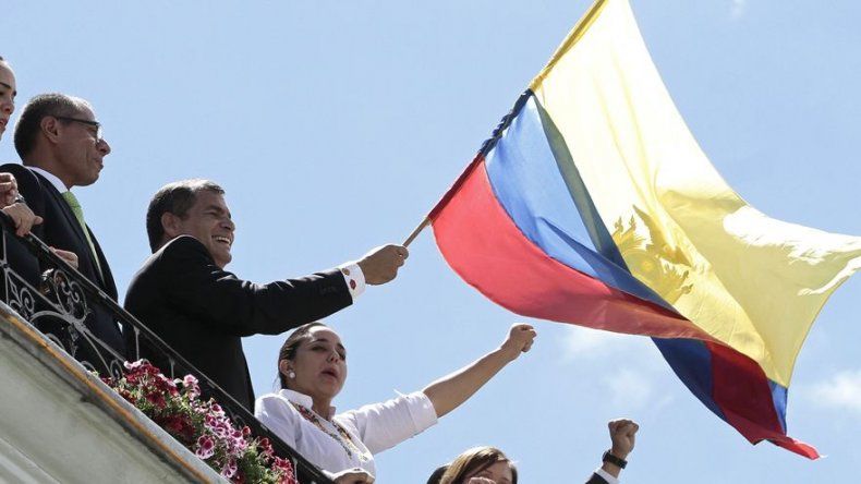 Correa propone un diálogo nacional en medio de protestas
