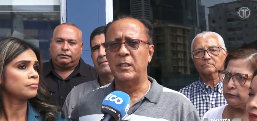 Residentes de Pedasí en el IDAAN.&nbsp;