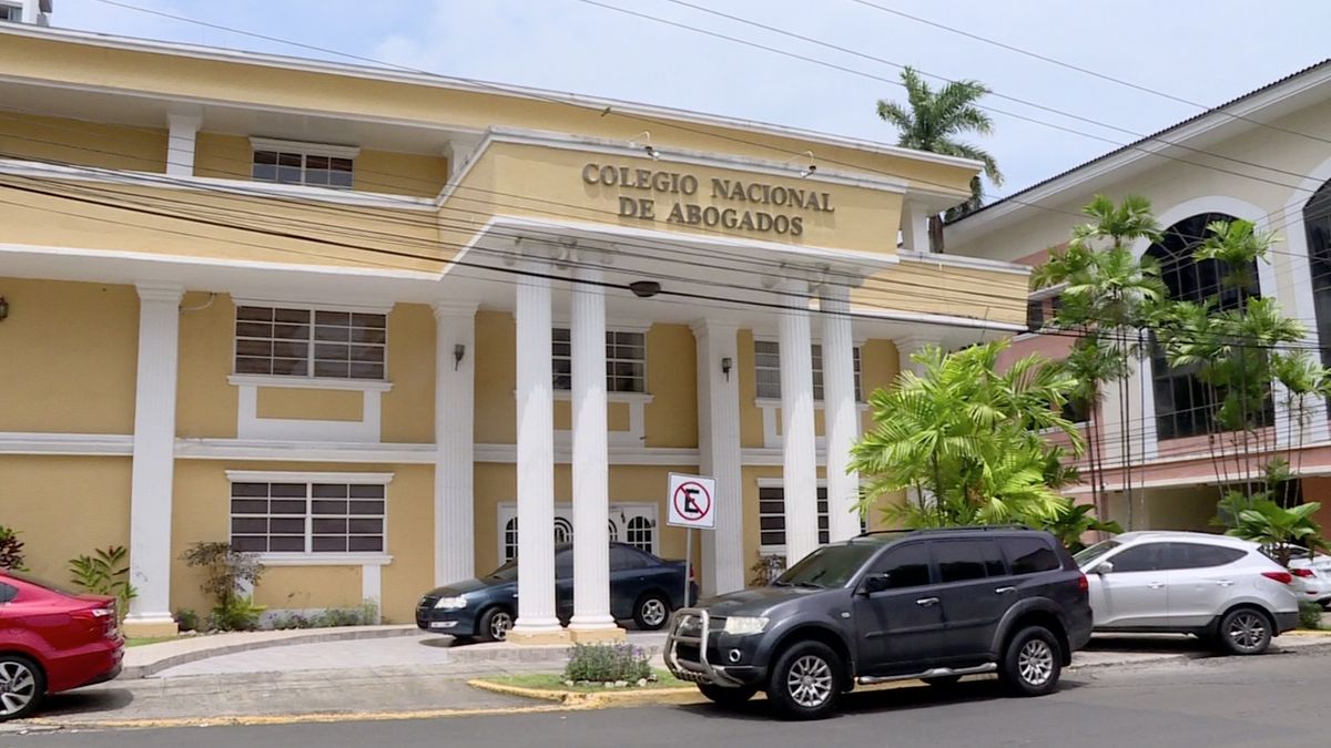 Colegio de Abogados rechaza actuación de la Contraloría Colegio de Abogados rechaza actuación de la Contraloría