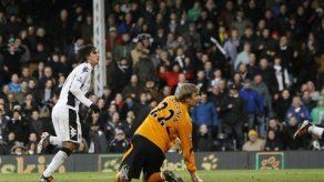 Costarricense Ruiz brilla en triunfo de Fulham