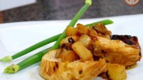 Pollo en salsa de manzana y pera