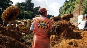Aumentan a tres las muertes causadas por lluvias en El Salvador