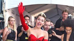 Los pechos de Miley Cyrus incomodan a Paul McCartney