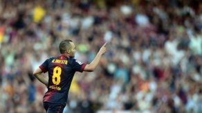 Iniesta: Neymar hará mejor a Messi