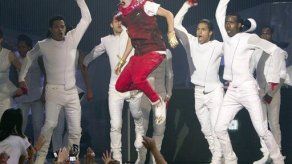 Caliente show de Bieber causa apagón en el Apollo