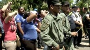 Expresidente Martinelli es recibido con abucheos en La Enea