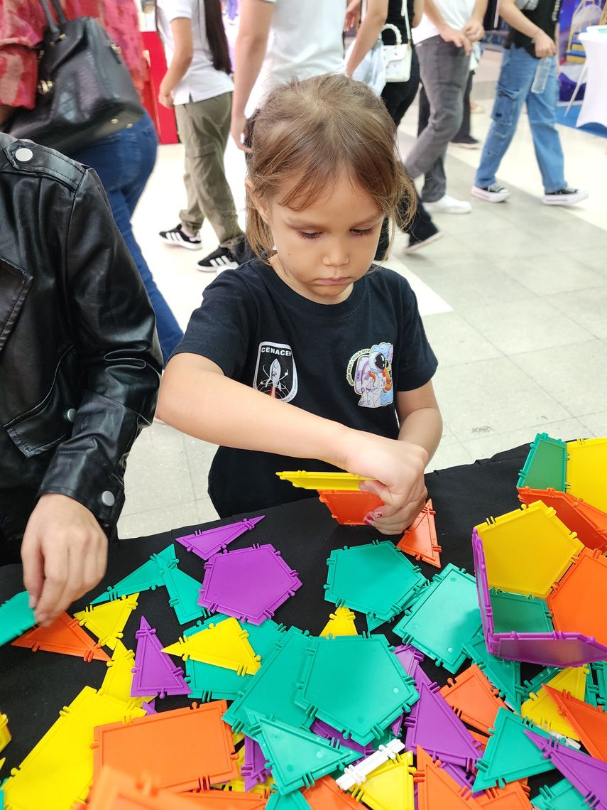 Este evento contará con la participación especial de la SENACYT. Este evento contará con la participación especial de la SENACYT.