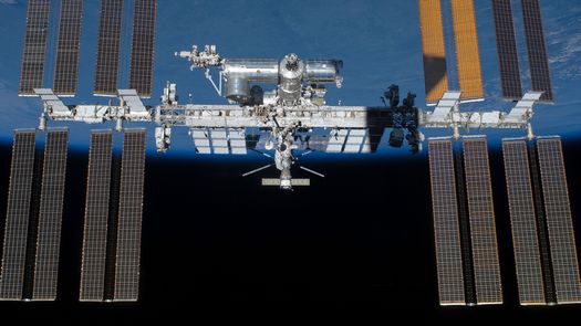 Como modelo de cooperación internacional que reúne a países europeos, Japón, Estados Unidos y Rusia, la ISS comenzó a ensamblarse en 1998.