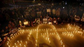 Violadores de estudiante india quisieron atropellarla tras agredirla