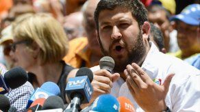 Exalcalde cree que si Maduro bloquea ayuda habrá un cambio en los militares