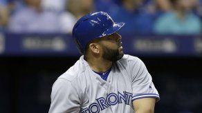 Morales pega grand slam y Azulejos doblegan a Rays