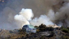 Comienza a remitir incendio en Los Ángeles