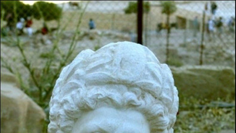 Descubren en Turquíe estatua colosal de Marco Aurelio