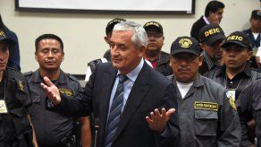 Suspenden audiencia en la que se decidiría juicio a expresidente guatemalteco