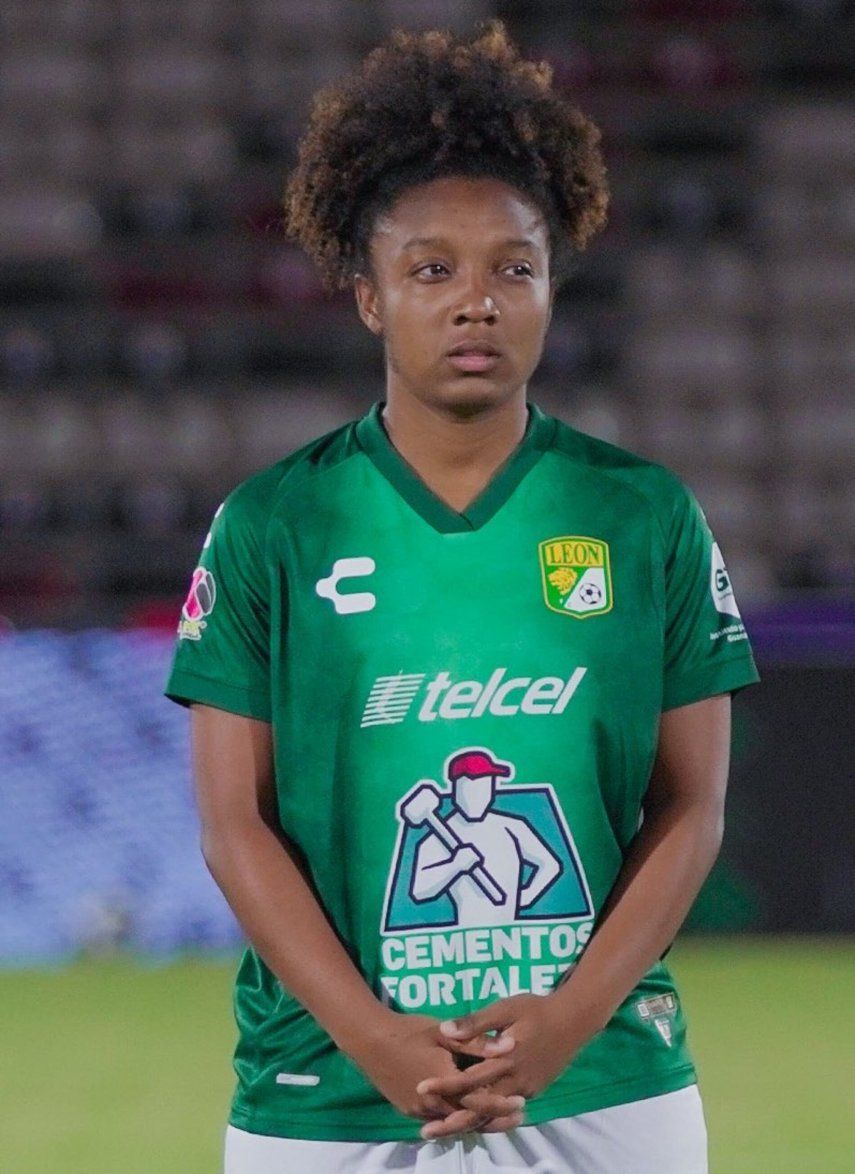 Marta Cox destaca con Club León y fue incluida en el XI Ideal de la J7 de la Liga MX Femenil