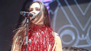 Pahua muestra feminidad