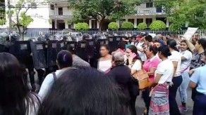 Protestas por falta de luz en Instituto Fermín Naudeau Protestas por falta de luz en Instituto Fermín Naudeau