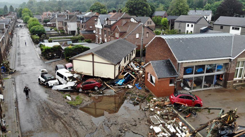 Miles de personas han sido evacuadas por las inundaciones provocadas por las fuertes lluvias en Bélgica.