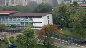 Incendio detrás de la Esucela Profesional Isabel Herrera Obaldía