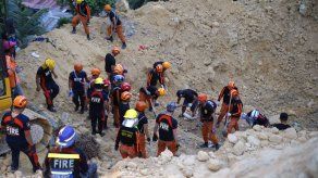 Asciende a 21 la cifra de muertos por deslave en Filipinas