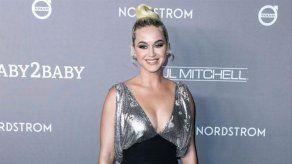 Katy Perry no compra regalos de navidad para su familia