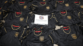 Aduanas decomisa nuevas camisetas de la Selección de Fútbol de Panamá.