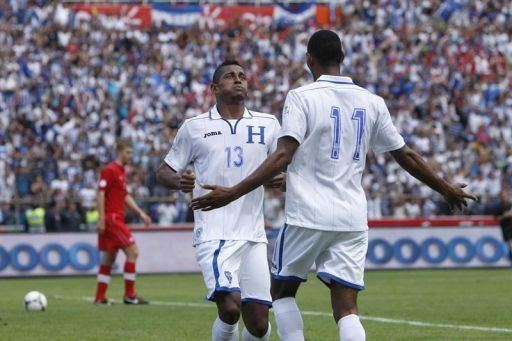 Honduras goleó 8-1 a Canadá y avanzó al hexagonal de Concacaf