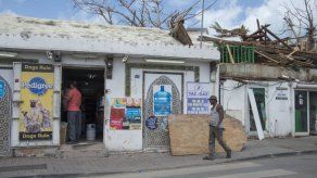 Habitantes de Barbuda podrán regresar a su isla