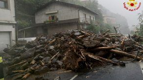 Las tormentas que azotaron el lago causó daños en casi 100 automóviles y detuvo el tránsito en una autopista cercana a Bolonia, en el norte de Italia.&nbsp;