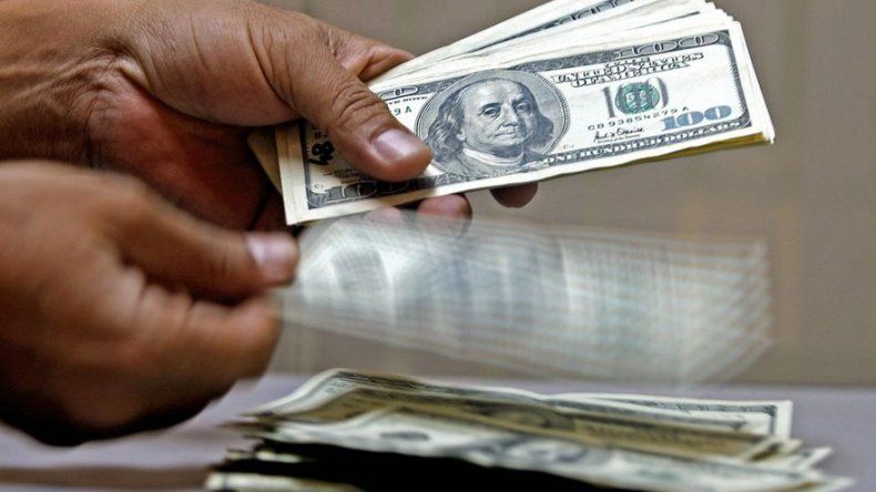 Ecuador: Jueza roba 40 dólares a secretaria y es destituida