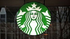 Starbucks ofrece bebidas gratis debido a falla en su sistema