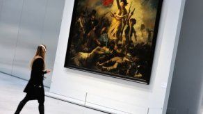 Cuadro de Delacroix deteriorado por una mujer en el Louvre