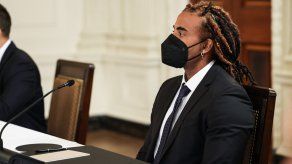 Yotuel Romero se postula como el primer James Bond negro tras ser acusado de espiar para EEUU