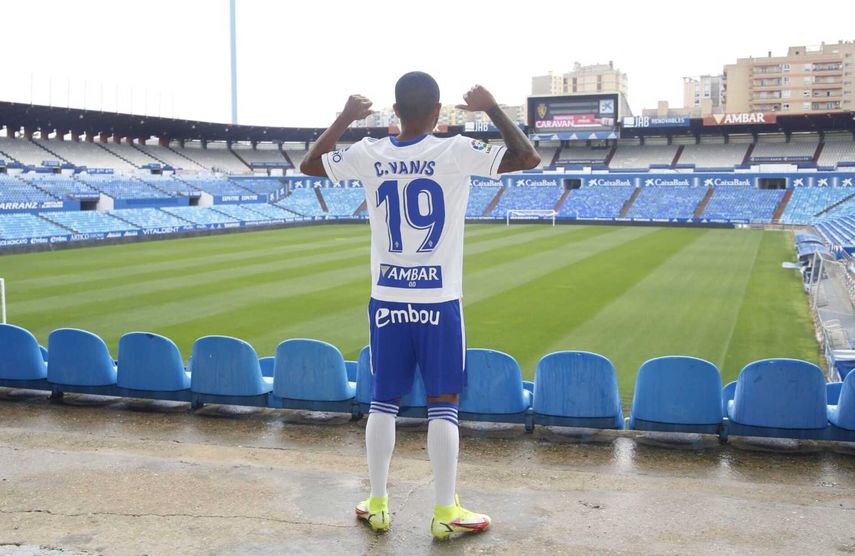 César Yanis usará el dorsal 19 con el Zaragoza en España