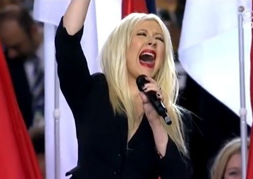 Christina Aguilera la peor intérprete de himno de EEUU, según encuesta